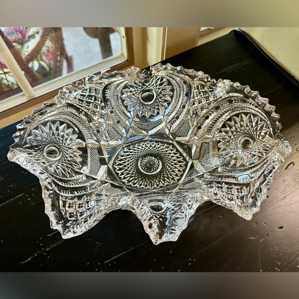 ANTIQUE, IMPERIAL GLASS, LEAD CRYSTAL CENTERPIECE BOWL WITH FLUTED SAWTOOTH RIM.
